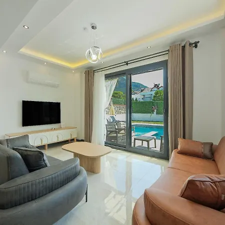 Villa Detached With Private Pool In Oeluedeniz, *