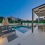Villa Detached With Private Pool In Oeluedeniz,