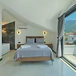 Detached With Private Pool In Oeluedeniz, Vila *