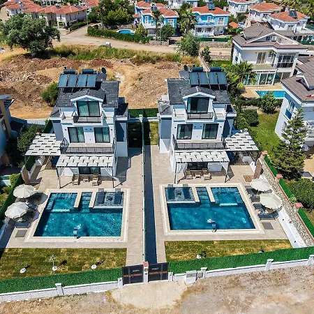 Willa Detached With Private Pool In Oeluedeniz,