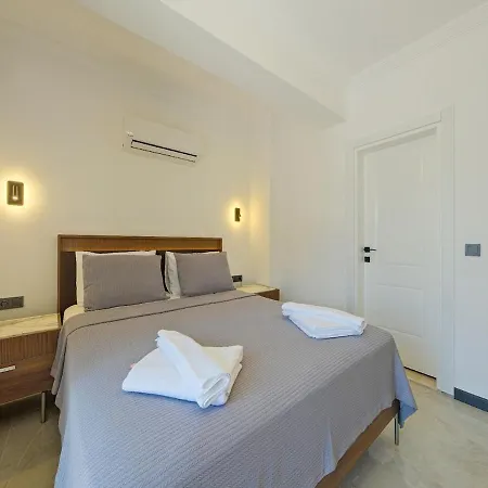 Detached With Private Pool In Oeluedeniz, فتحية