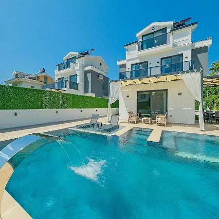 Detached With Private Pool In Oeluedeniz, Villa