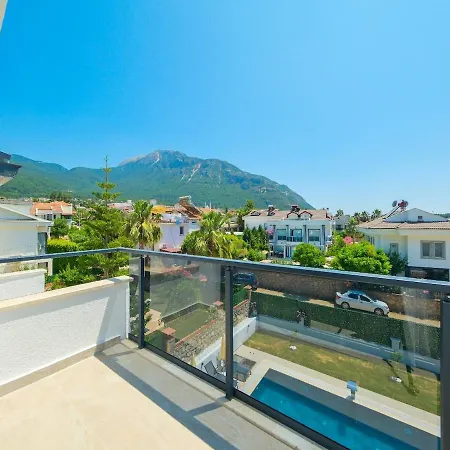 Detached With Private Pool In Oeluedeniz, Villa