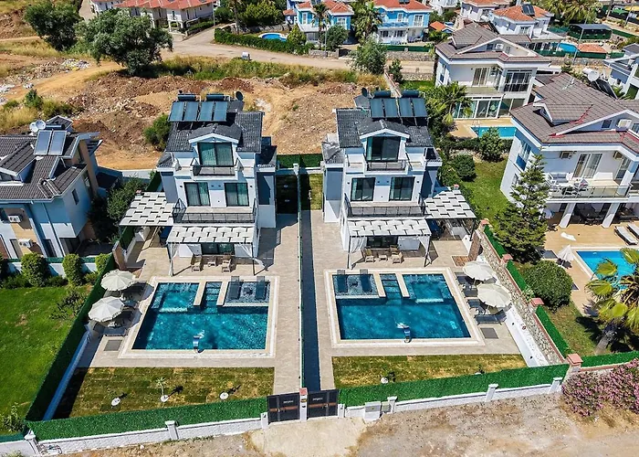 Villa Detached With Private Pool In Oeluedeniz,